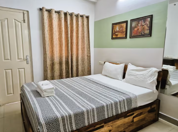 Comfortable 3 BR Serviced Apartment in Gachibowli