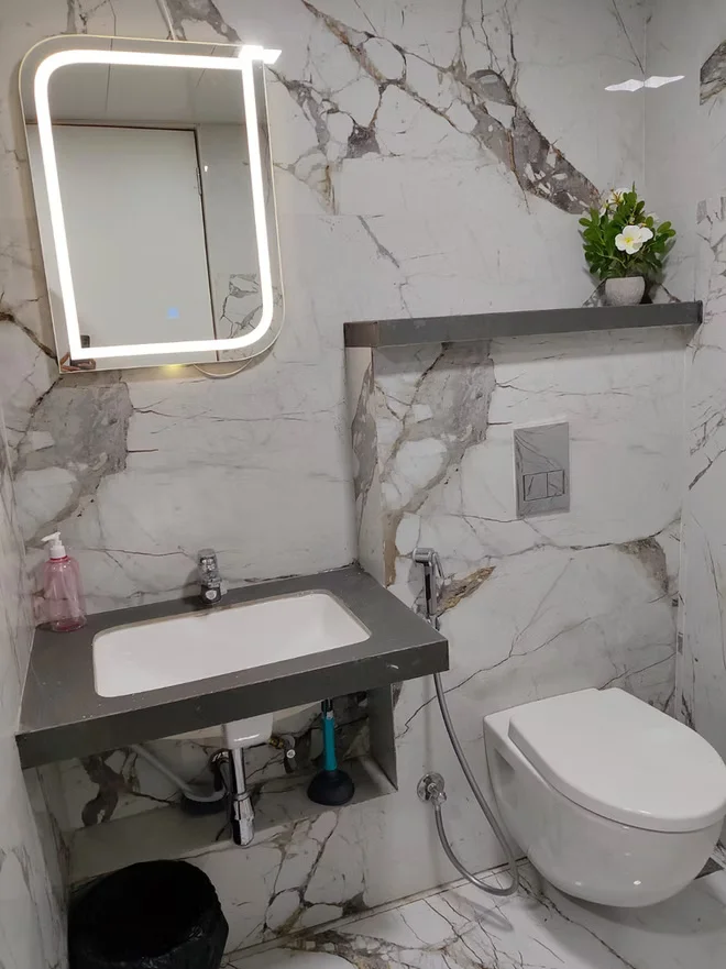 Studio Apartment with Jacuzzi in Koregaon Park