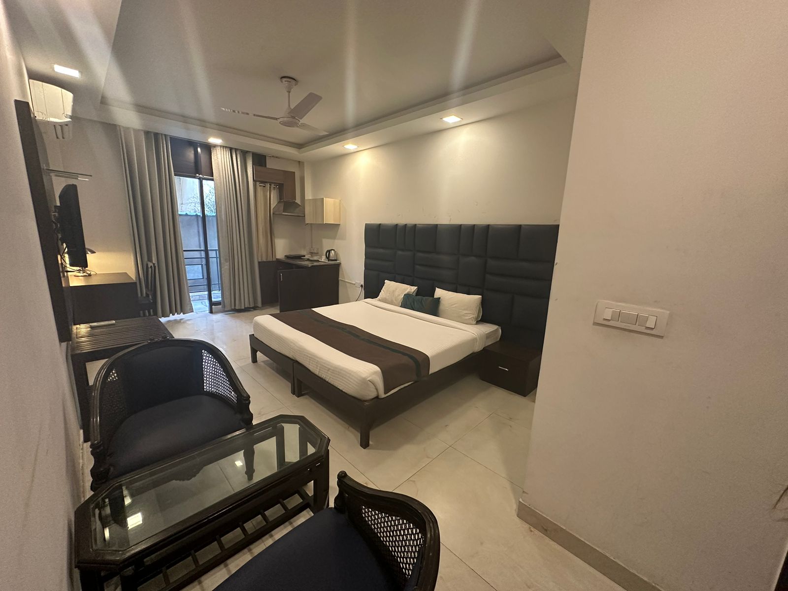 Imperial Studio Apartment in Greenwood City