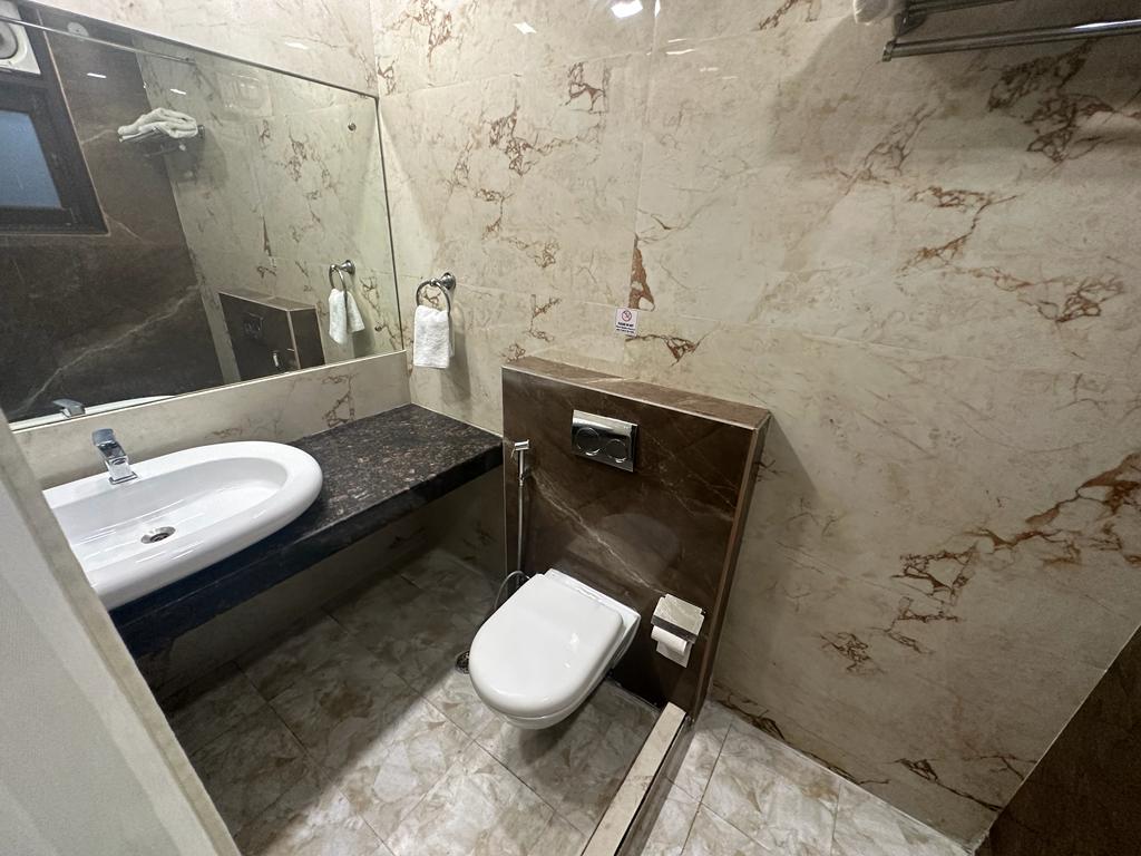 Imperial Studio Apartment in Greenwood City