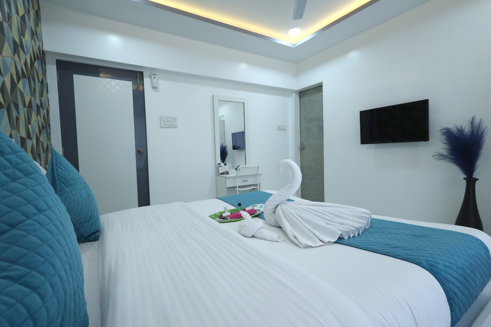 2 BR Serviced Apartment @ Andheri East