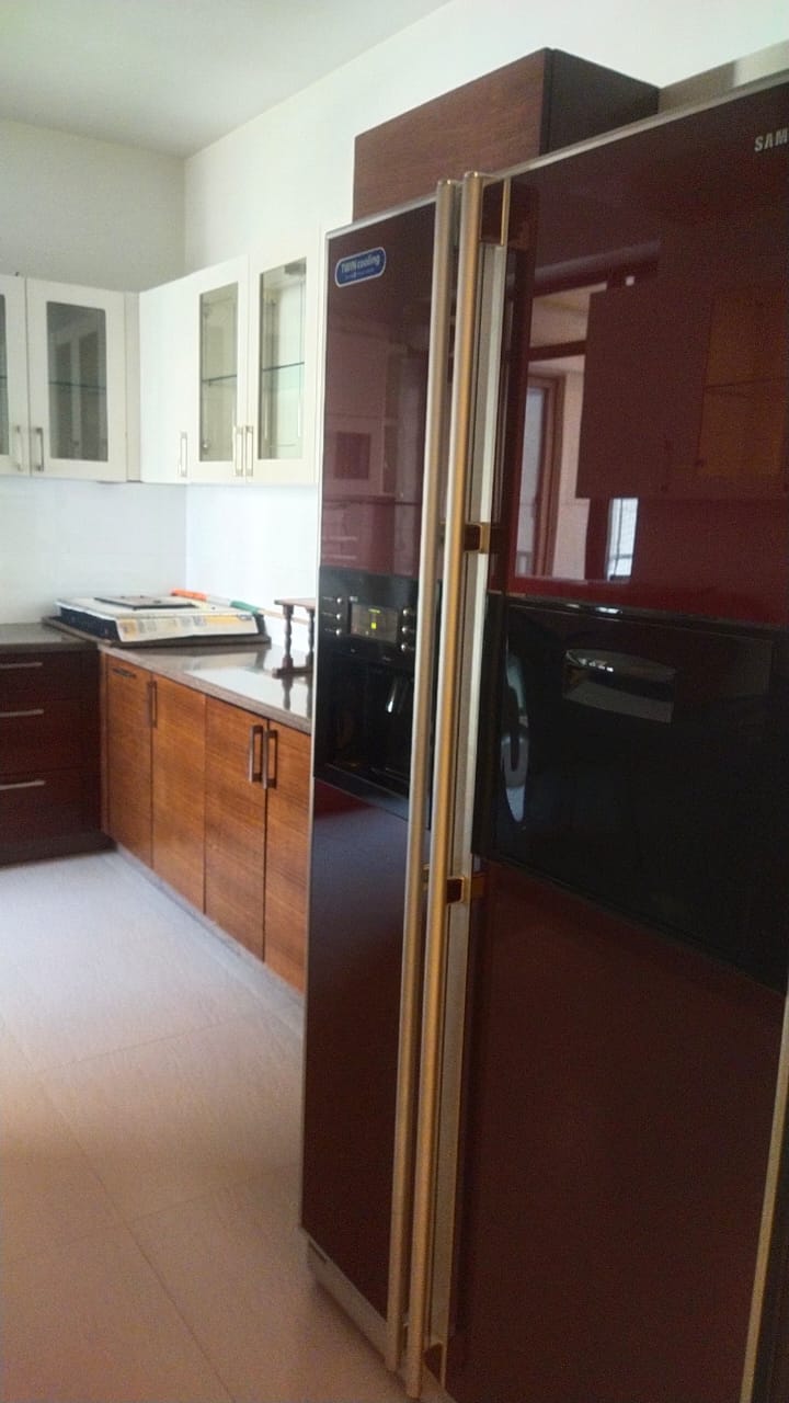 Contemporary Serviced Apartments on Golf Course Road
