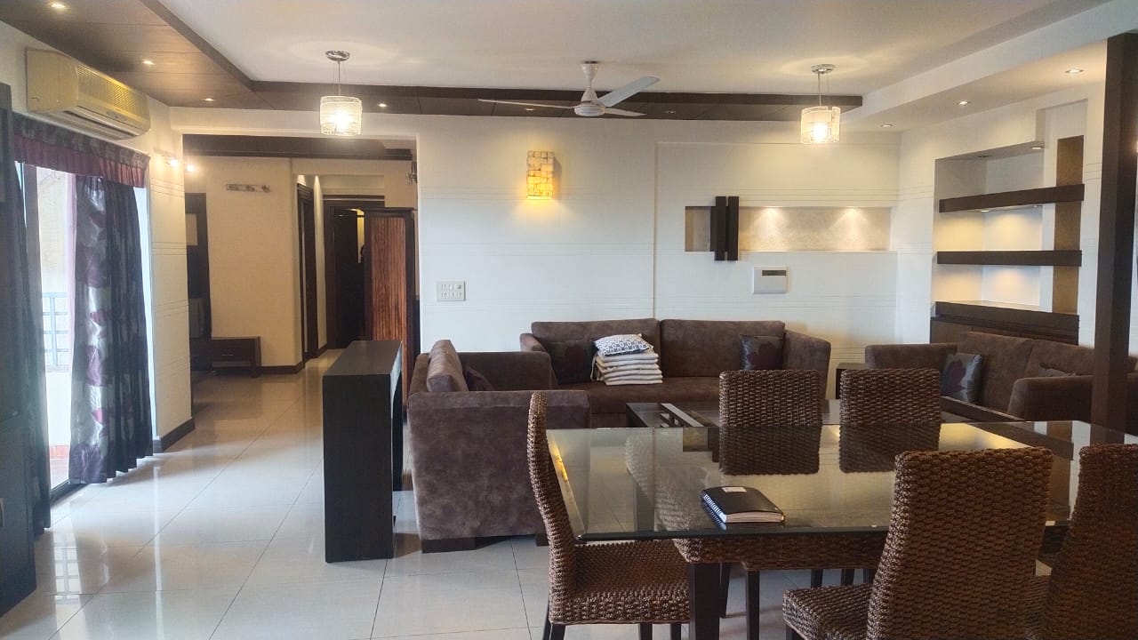 Contemporary Serviced Apartments on Golf Course Road