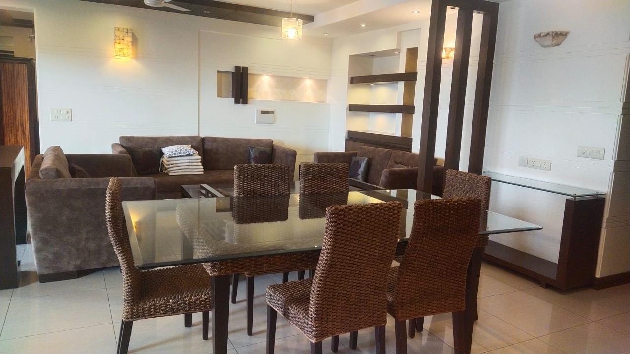 Contemporary Serviced Apartments on Golf Course Road