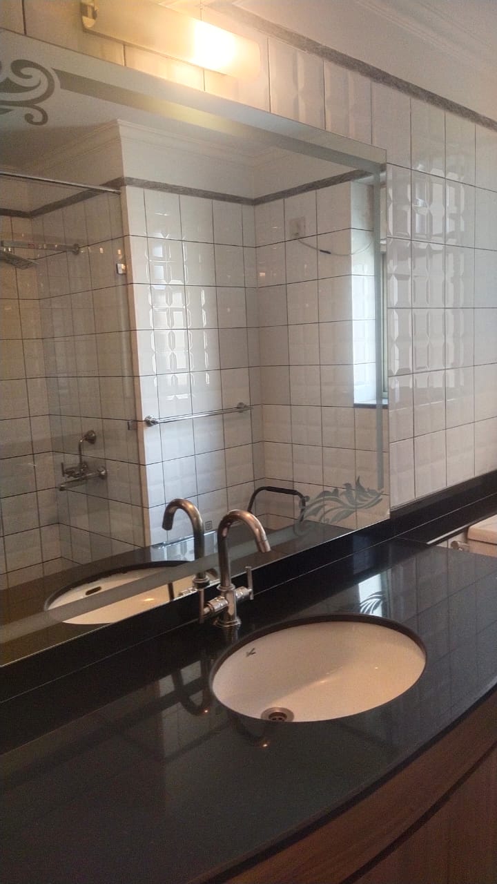 Contemporary Serviced Apartments on Golf Course Road