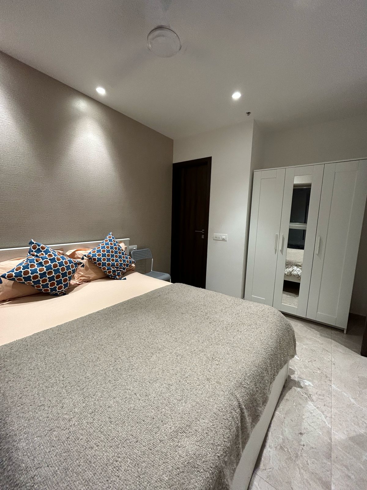 Contemporary 1 Bedroom Apartment in Powai