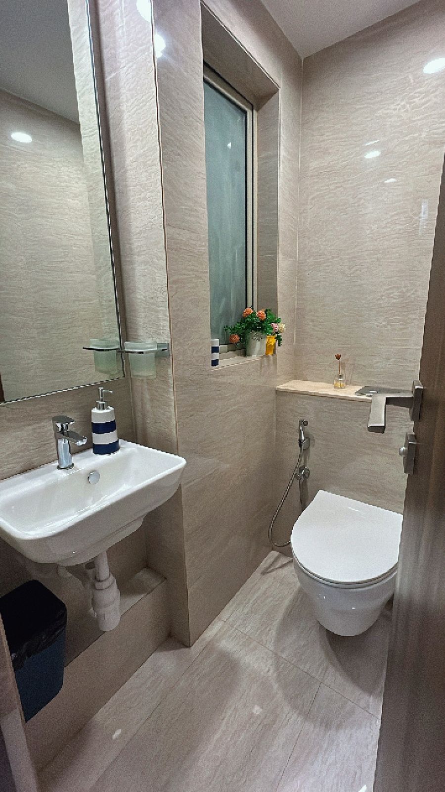 Contemporary 1 Bedroom Apartment in Powai