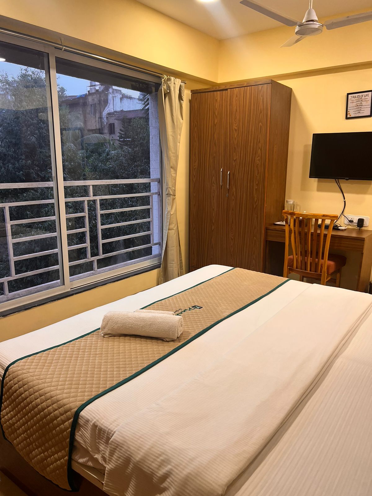 Refined 3 Bedroom Apartment in Vile Parle