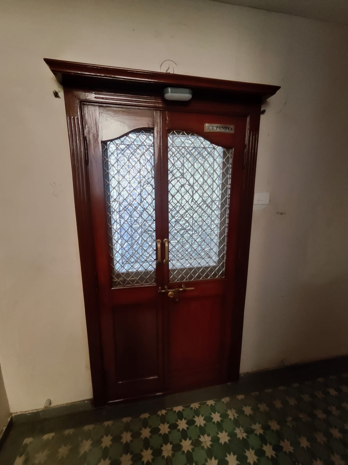 Fully Furnished 2 Bedroom Apartment in Koregoan Park