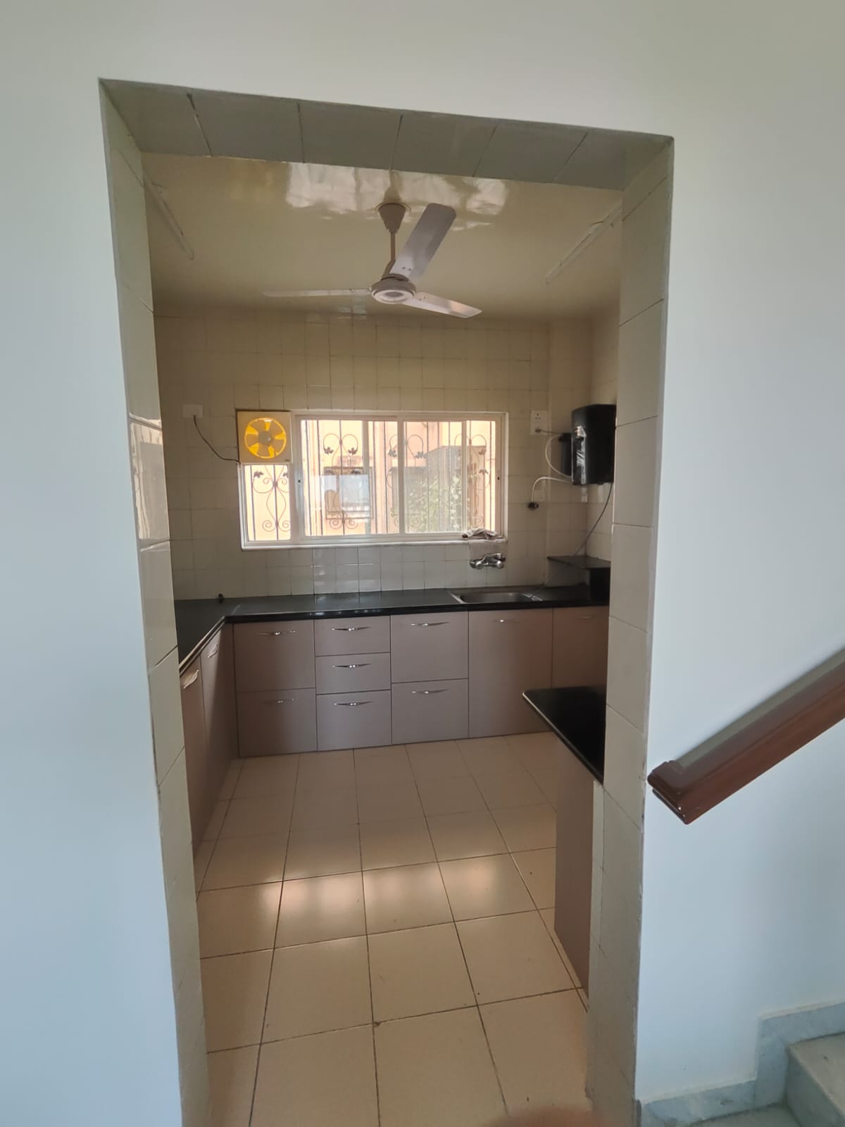 Fully Furnished 2 Bedroom Apartment in Koregoan Park