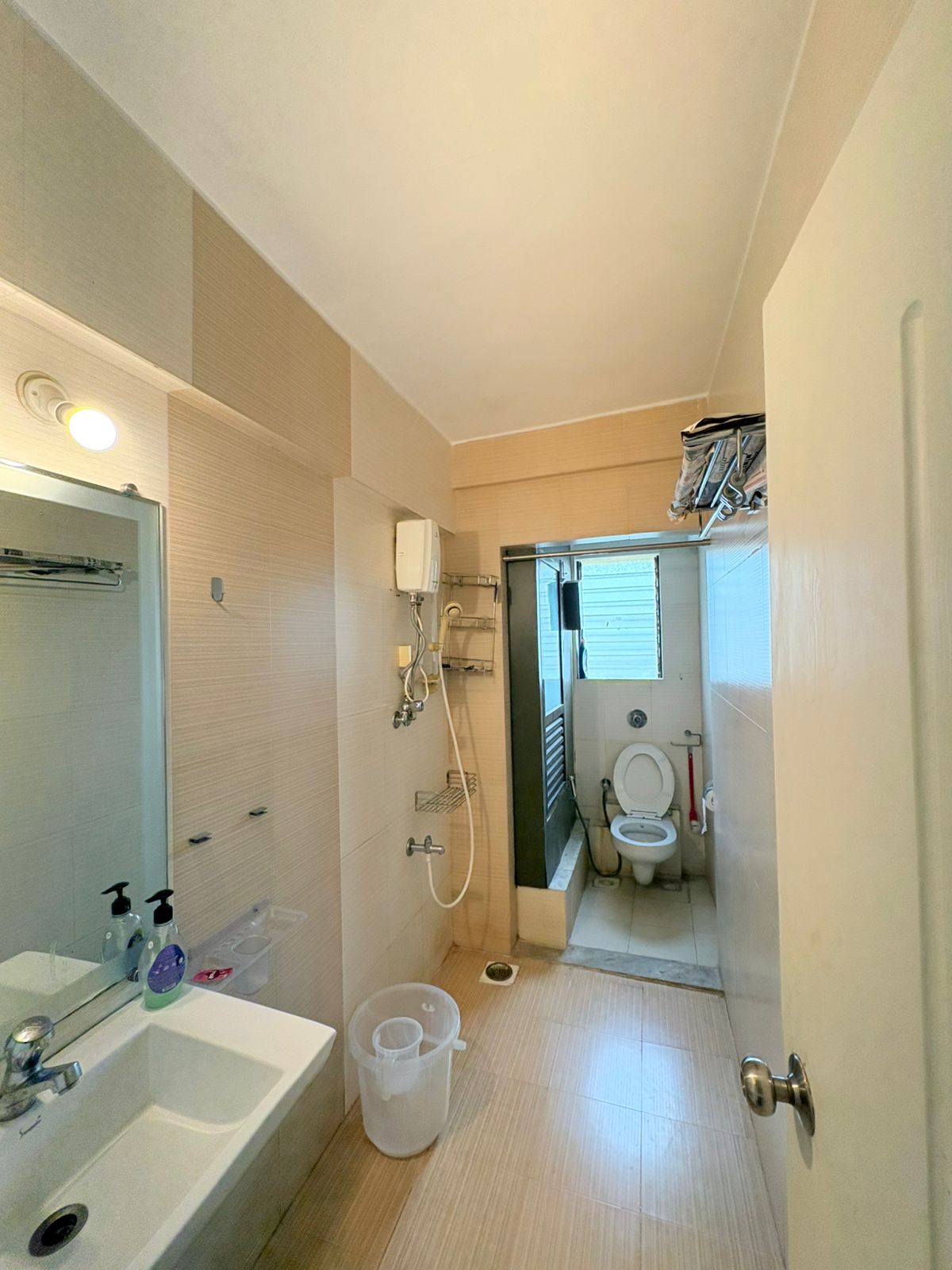 Homely 3 Bedroom Apartment in Powai