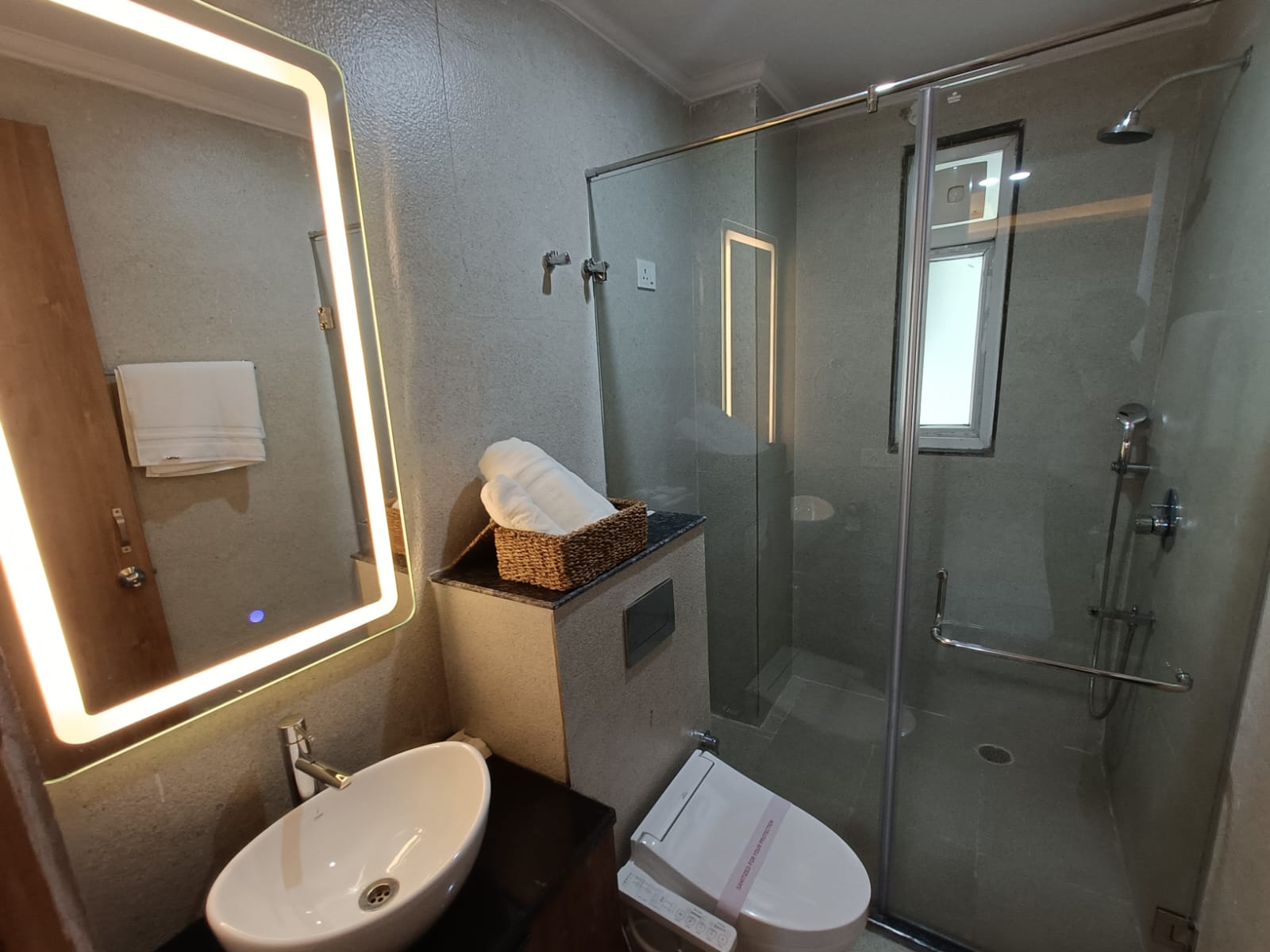 1 Bedroom Serviced Apartment in Sector 24