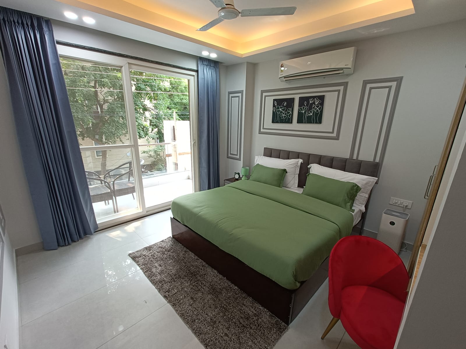 1 Bedroom Serviced Apartment in Sector 24