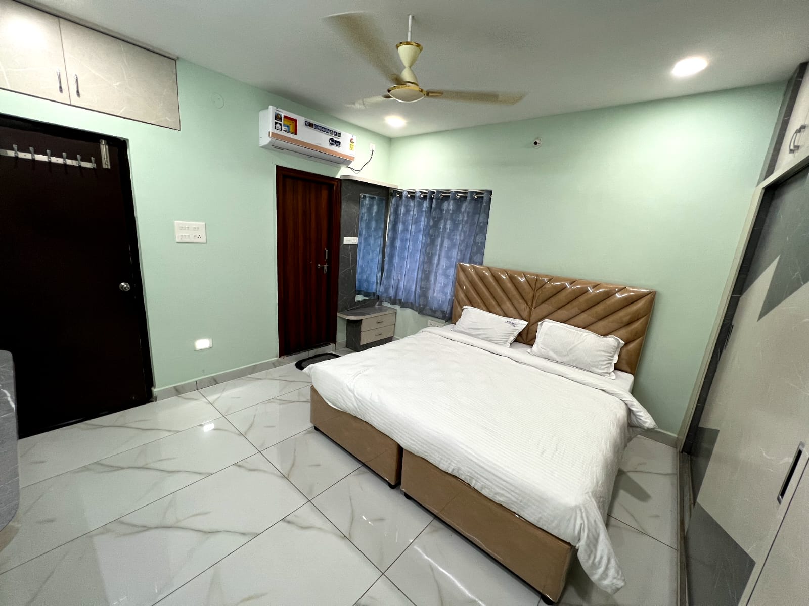 Spacious 3 Bedroom Apartment