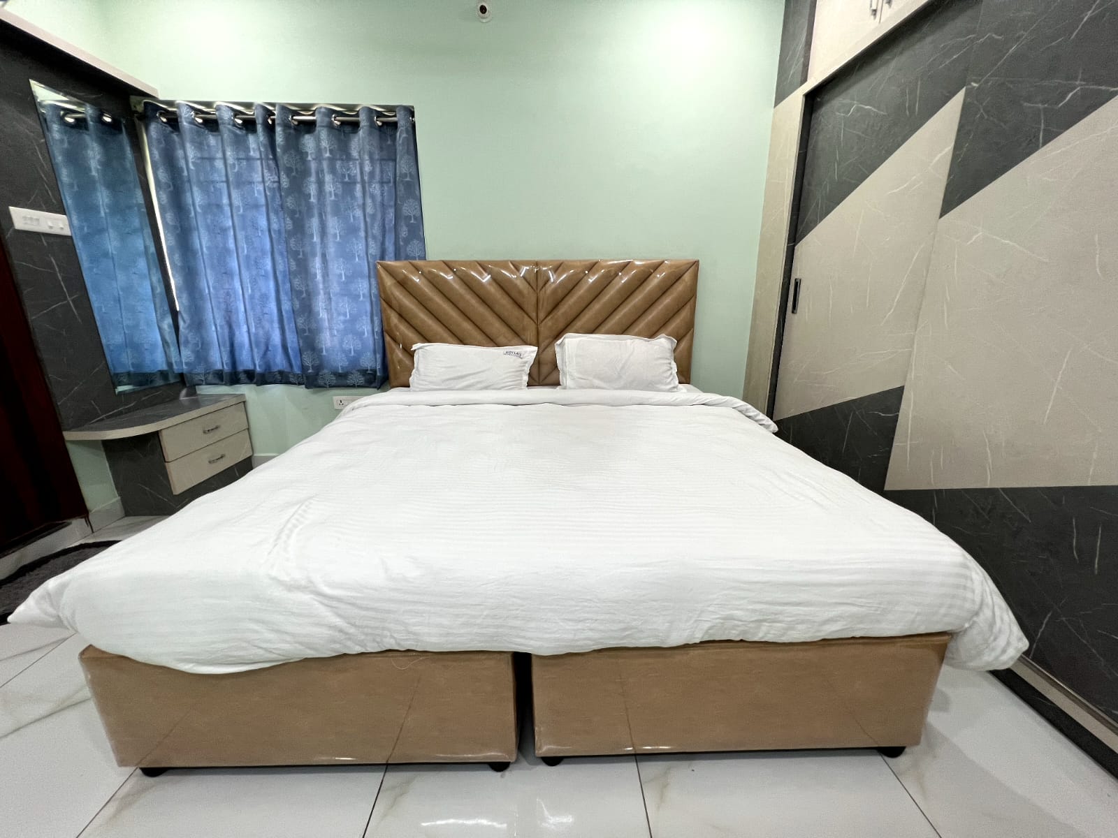 Spacious 3 Bedroom Apartment