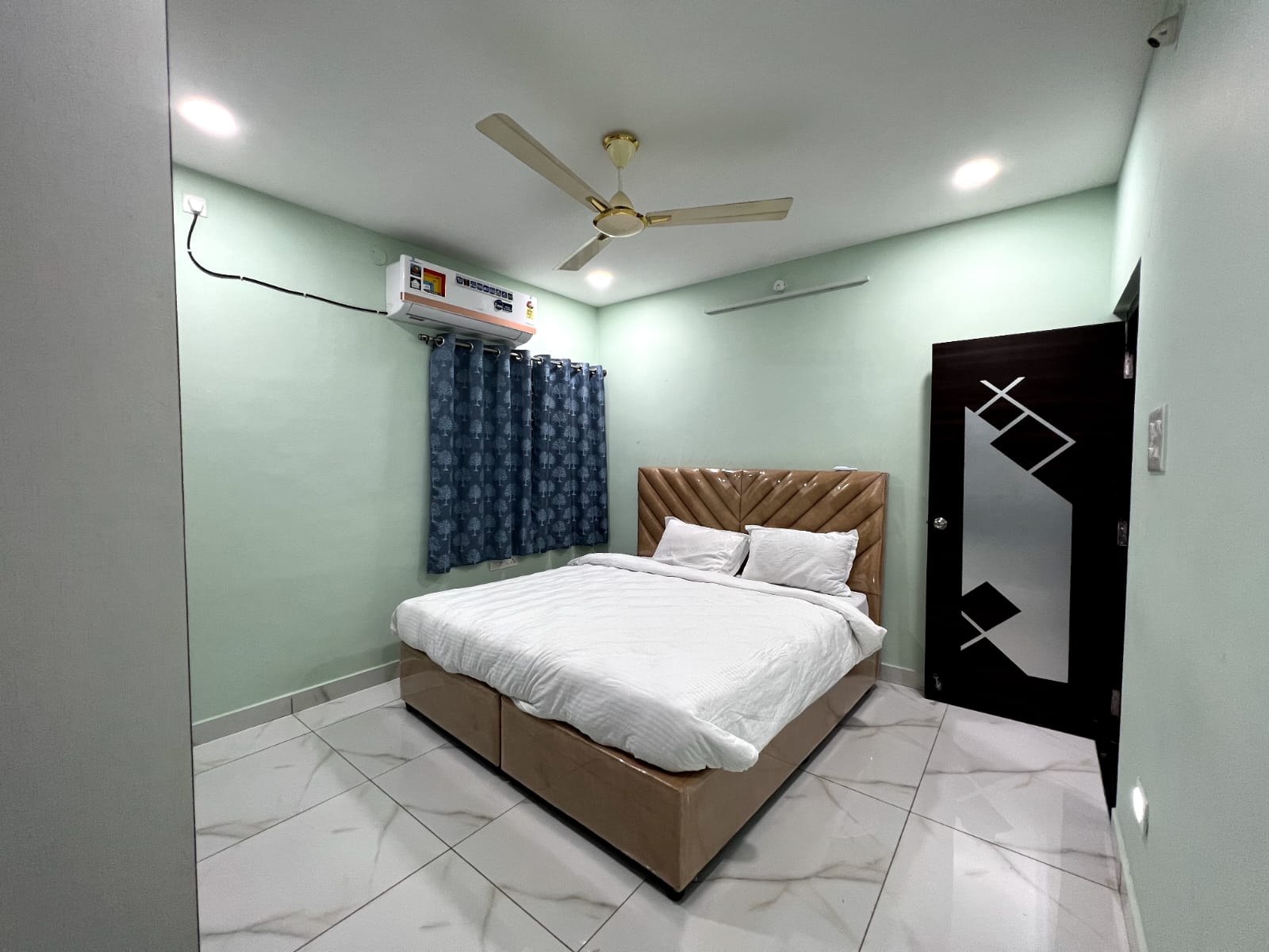 Spacious 3 Bedroom Apartment