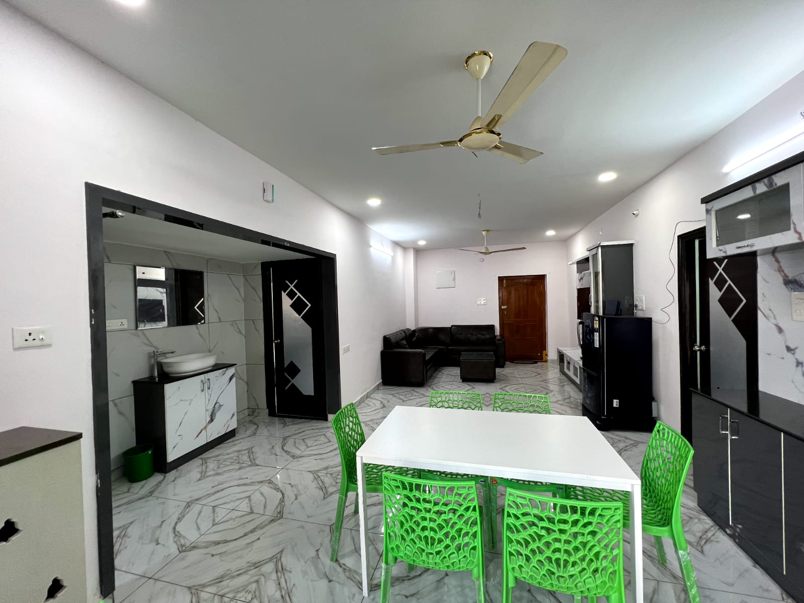 Spacious 3 Bedroom Apartment