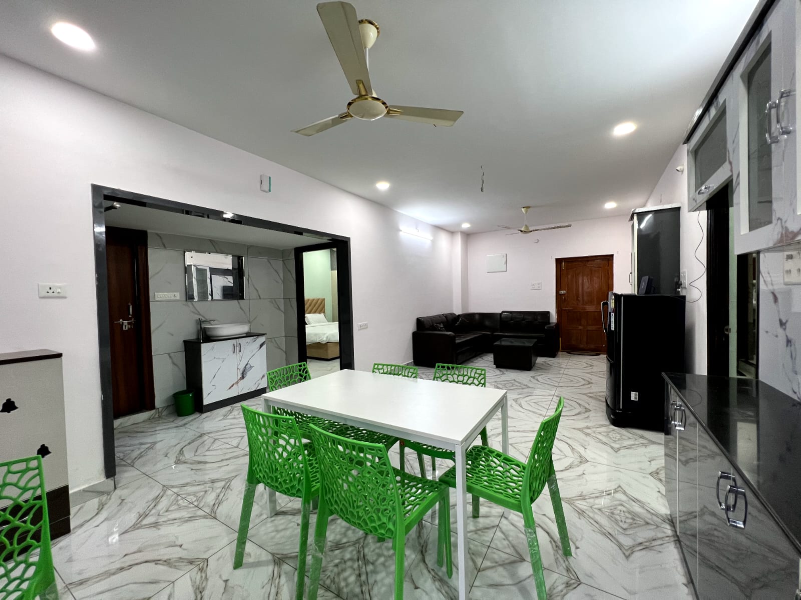 Spacious 3 Bedroom Apartment