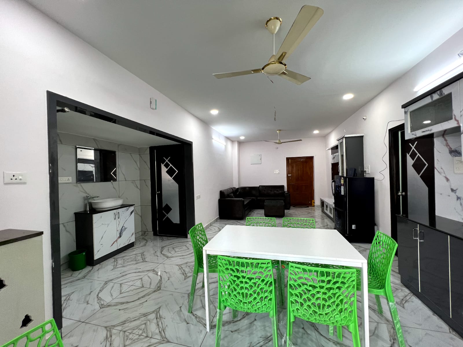 Spacious 3 Bedroom Apartment