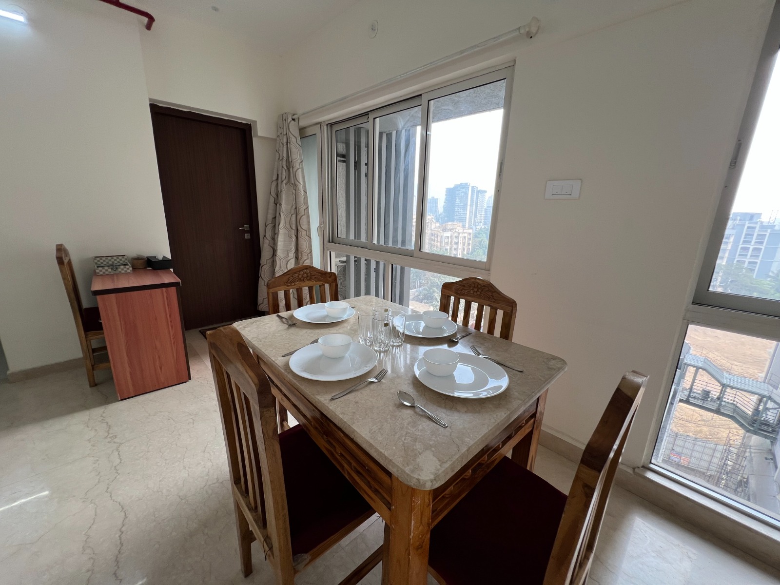 Comfortable 2 Bedroom Apartment in Malad East