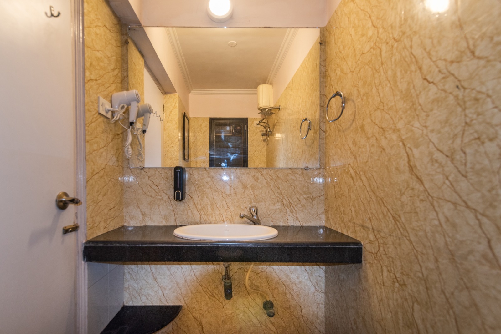 Premier 4 Bedroom Villa near Film City Goregaon