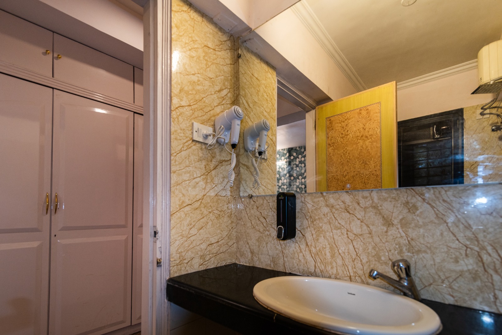 Premier 4 Bedroom Villa near Film City Goregaon