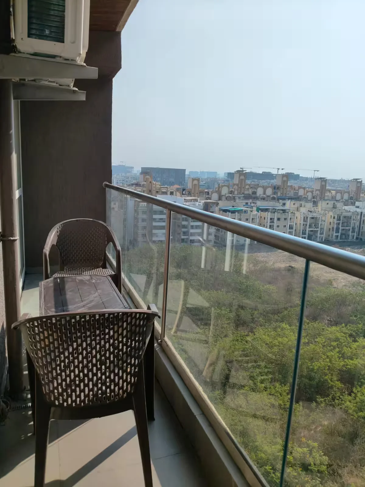 Spacious Studio Apartment near Pune Airport