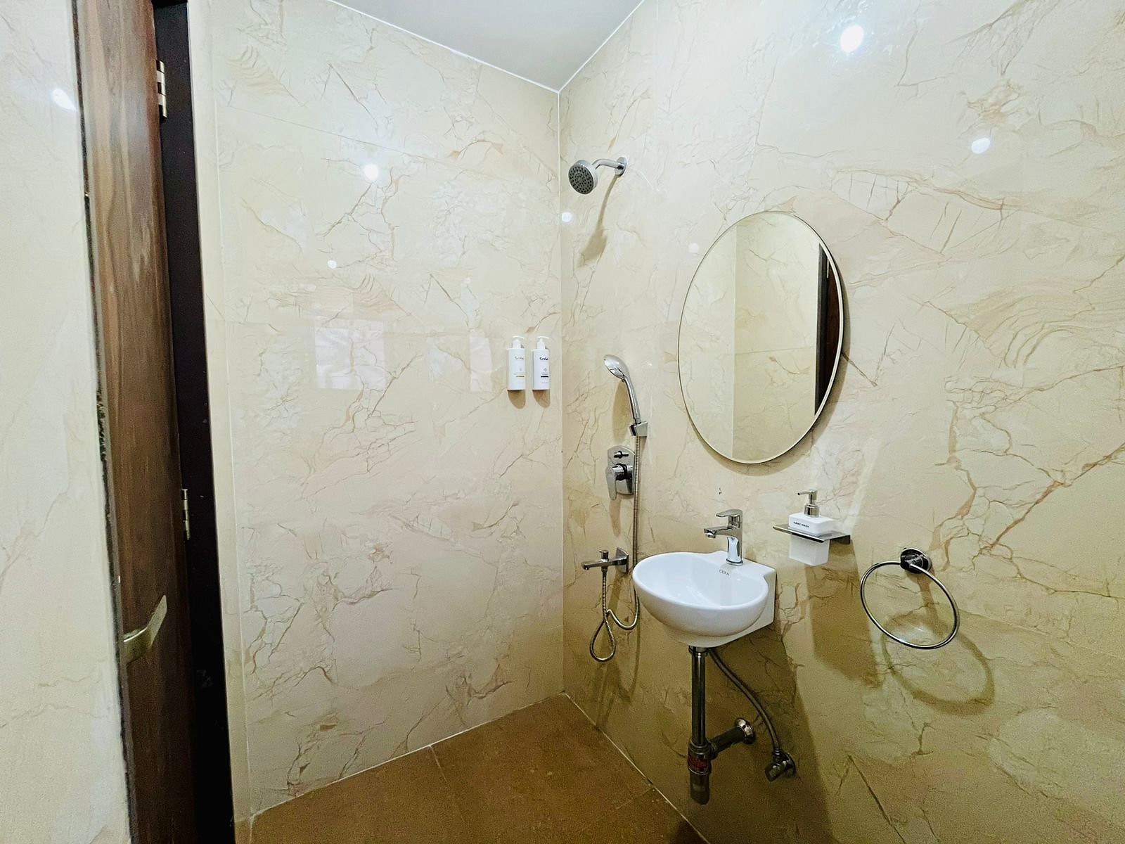 Spacious Studio Apartment @ Malad West