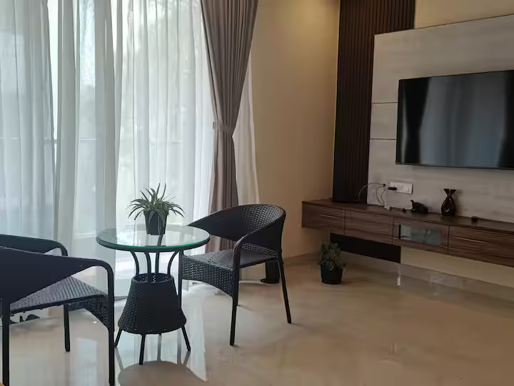 Classic 3 Bedroom Apartment in Indiranagar