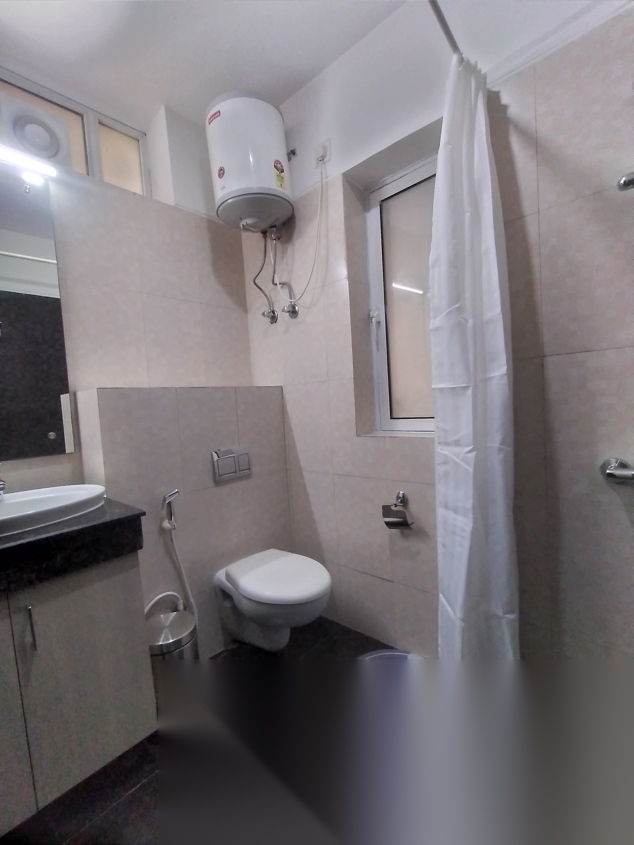 2 BR Serviced Apartment in DLF Phase 5