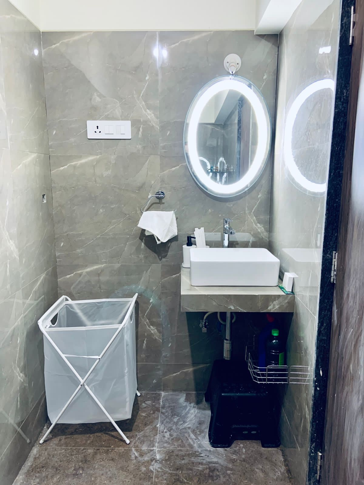 Asthetic Studio Apartment in Kandivali East
