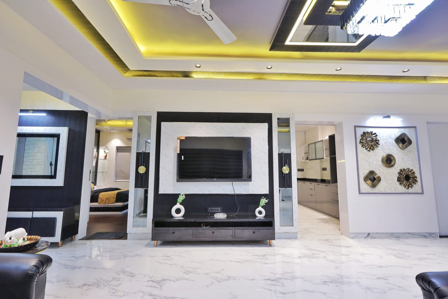 Deluxe 3 Bedroom Apartment in Koregaon Park