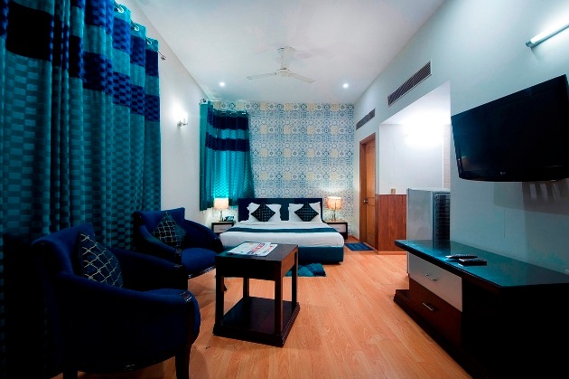 1 Bedroom Serviced Apartment near UNITECH BUSINESS PARK