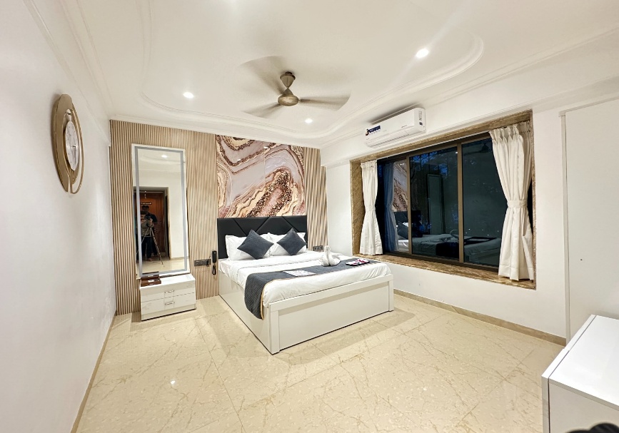 Classic Studio Apartments in Thakur Complex