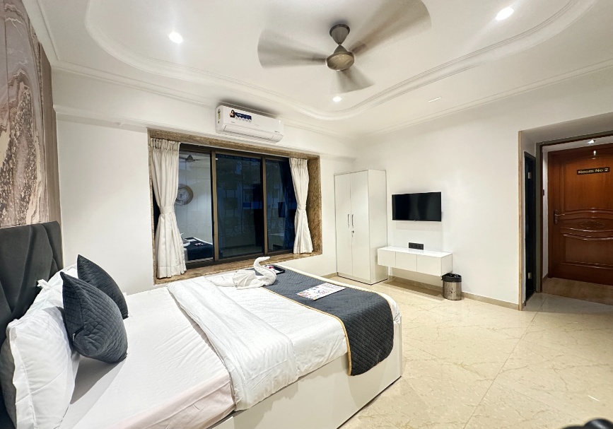 Classic Studio Apartments in Thakur Complex