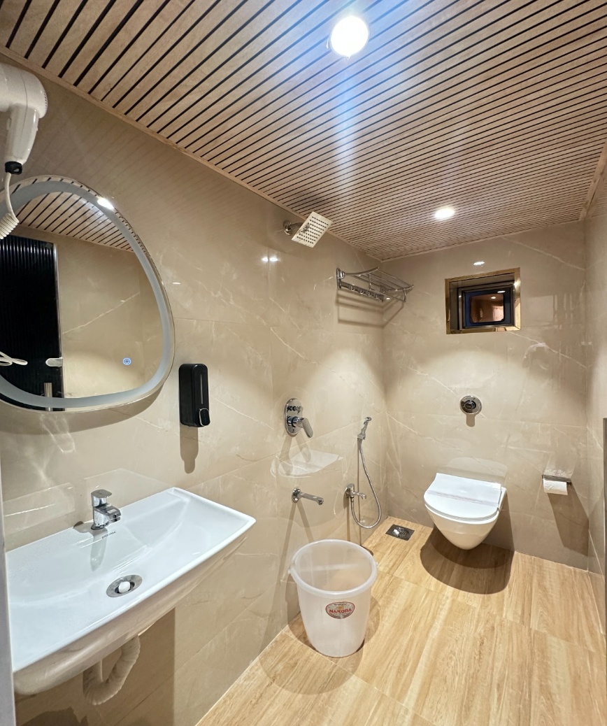 Classic Studio Apartments in Thakur Complex