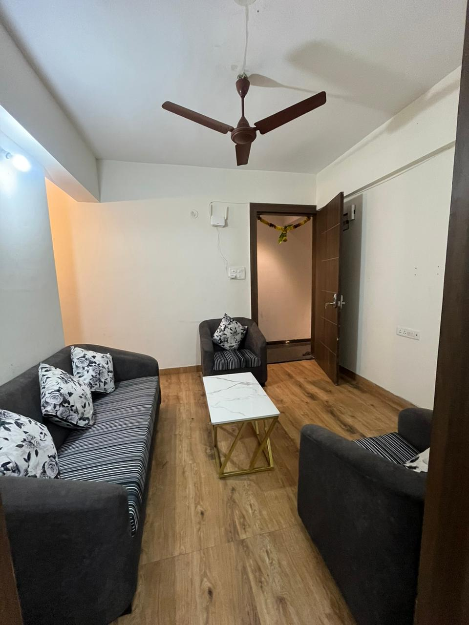 Classic 1 Bedroom Apartment in Koregaon Park