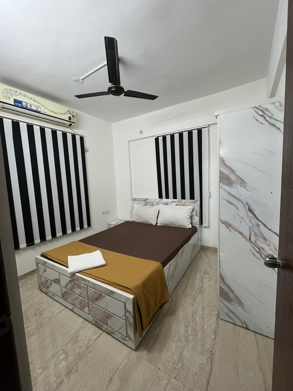 Contemporary 1 Bedroom Apartment near German Bakery