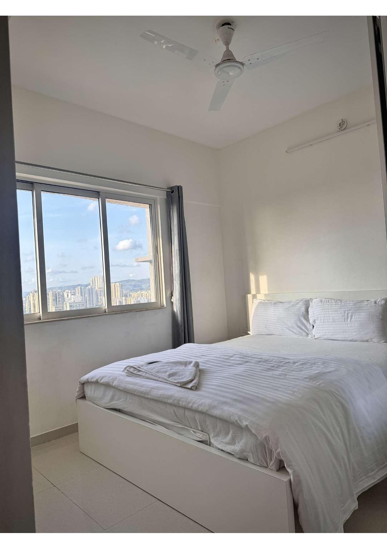 Luxury 2 Bedroom Apartment in Malad East