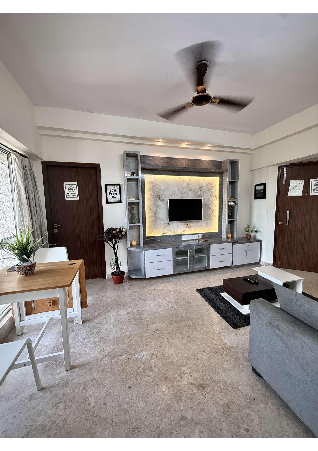 Skyline View 2 Bedroom Apartment near Oberoi Mall